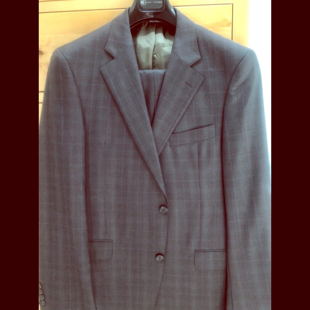 2-Button Jack Victor